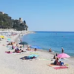 Il Villaggio Di Giuele 3*