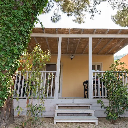 Apartmanhotel Il Villaggio Di Giuele