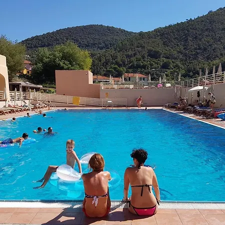 Il Villaggio Di Giuele 3* Финале Лигуре