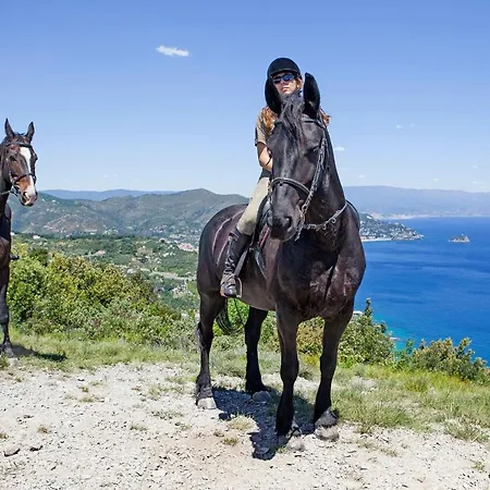 Il Villaggio Di Giuele Apartmanhotel