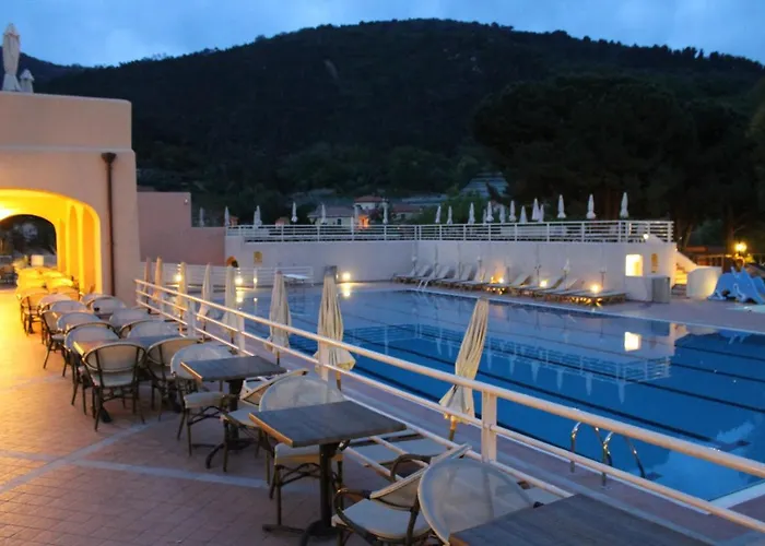 Il Villaggio Di Giuele 3* Финале Лигуре