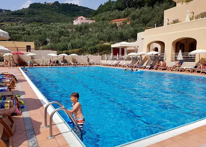 Il Villaggio Di Giuele Apartmanhotel Finale Ligure