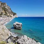 شقة فندقية Il Villaggio Di Giuele 3*