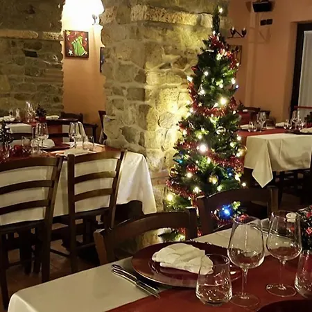 朱威雷村庄酒店 3* 菲纳莱利古雷