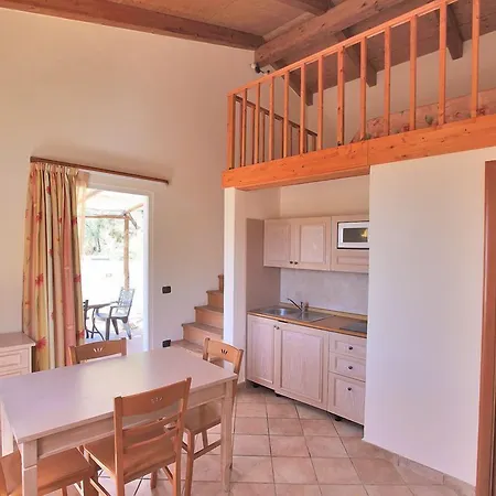 Il Villaggio Di Giuele Apart Otel 3*