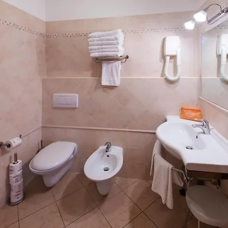 Aparthotel Il Villaggio Di Giuele 3*