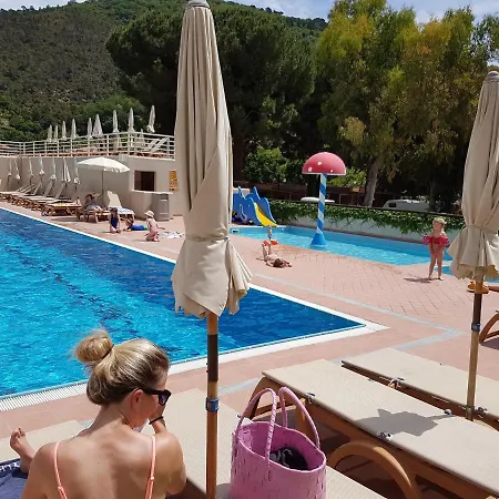 Lägenhetshotell Il Villaggio Di Giuele 3*