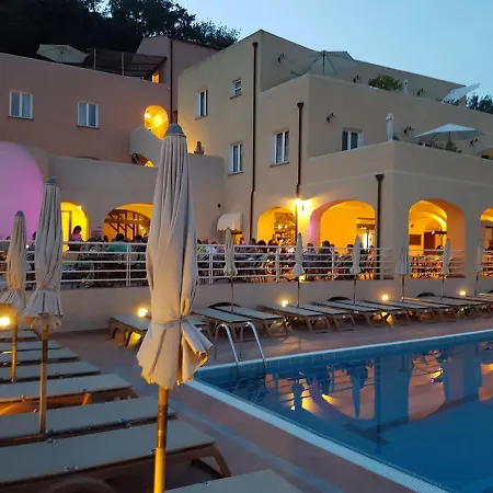 Il Villaggio Di Giuele 3*