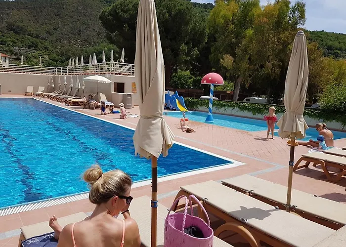Апарт-отель Il Villaggio Di Giuele 3*